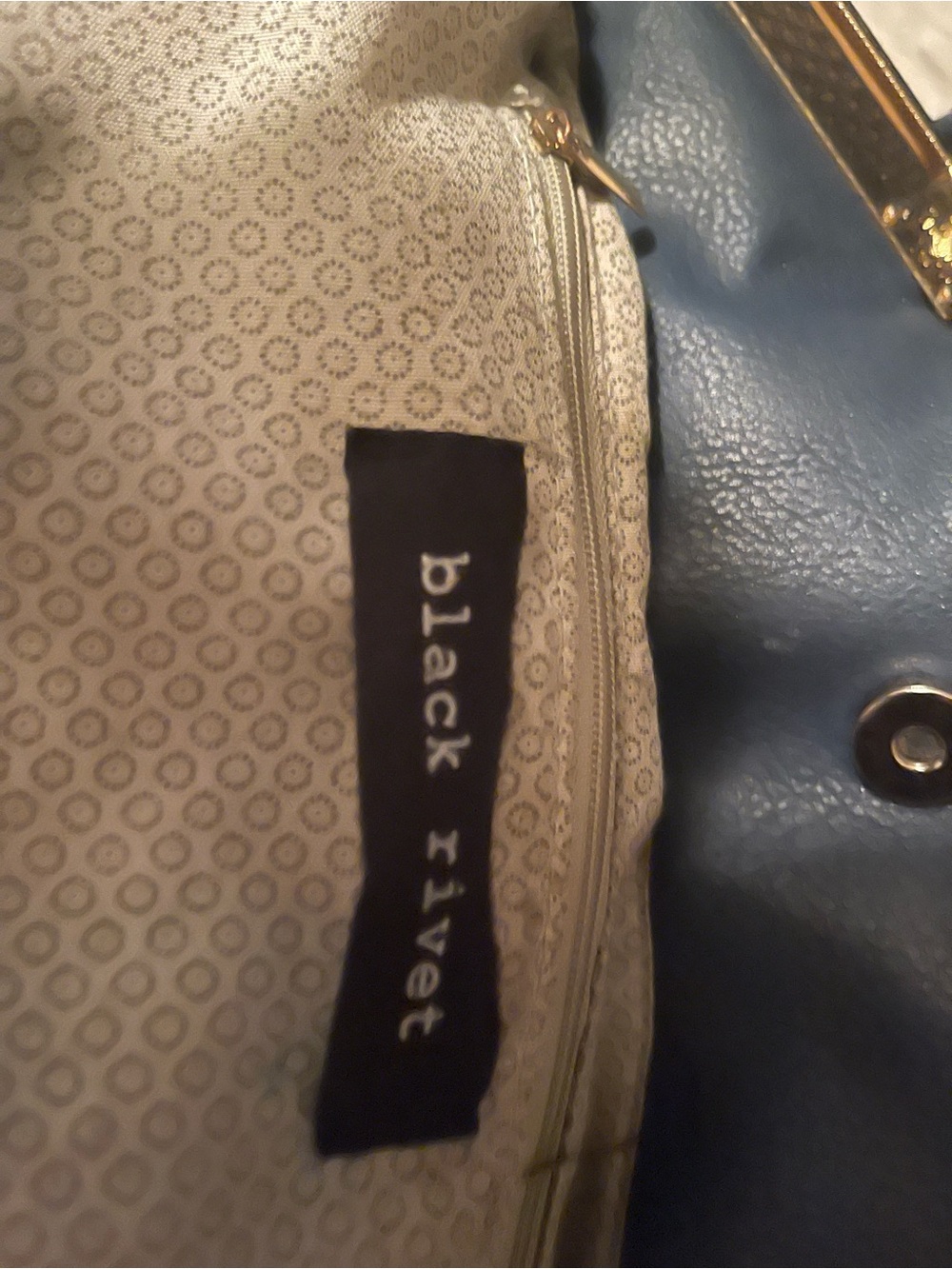 Black Rivet brand, blue leather purse from Wilsons Leather - Picture 7 of 7